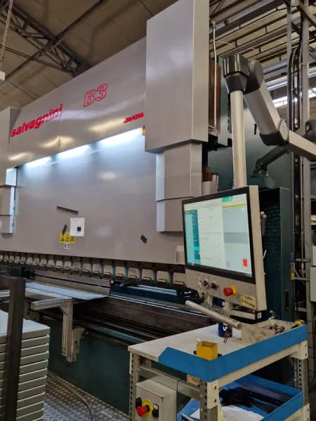 Salvagnini B3 320-4250 Painutuspress