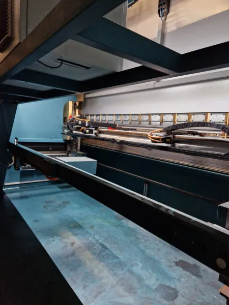 Salvagnini B3 320-4250 Painutuspress